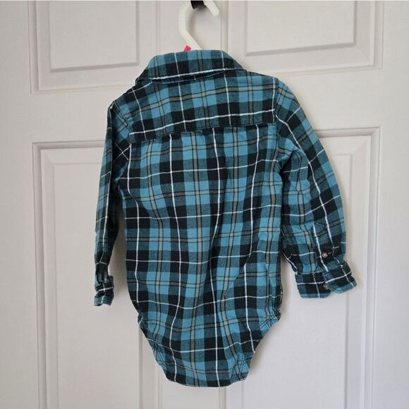3/$20 Carter's button down onesie 24 m - Picture 4 of 4